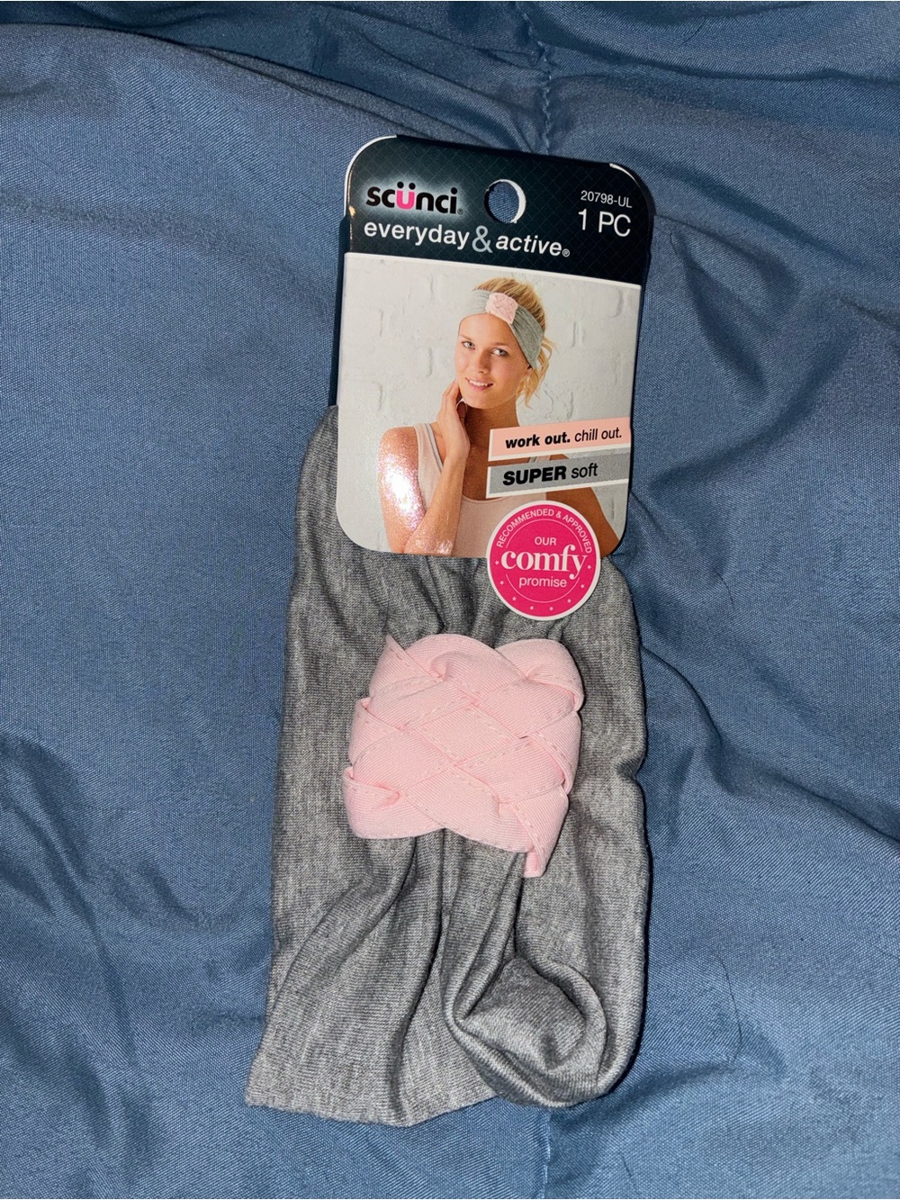Scunci Everyday & Active Grey Headband with Pink Knot Accent